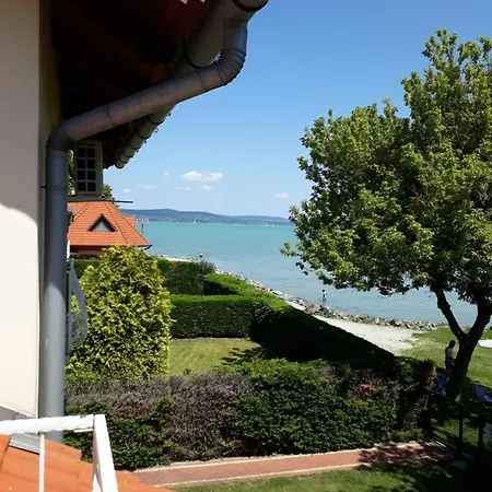 Gabriella - Vizparti Lejlighed *